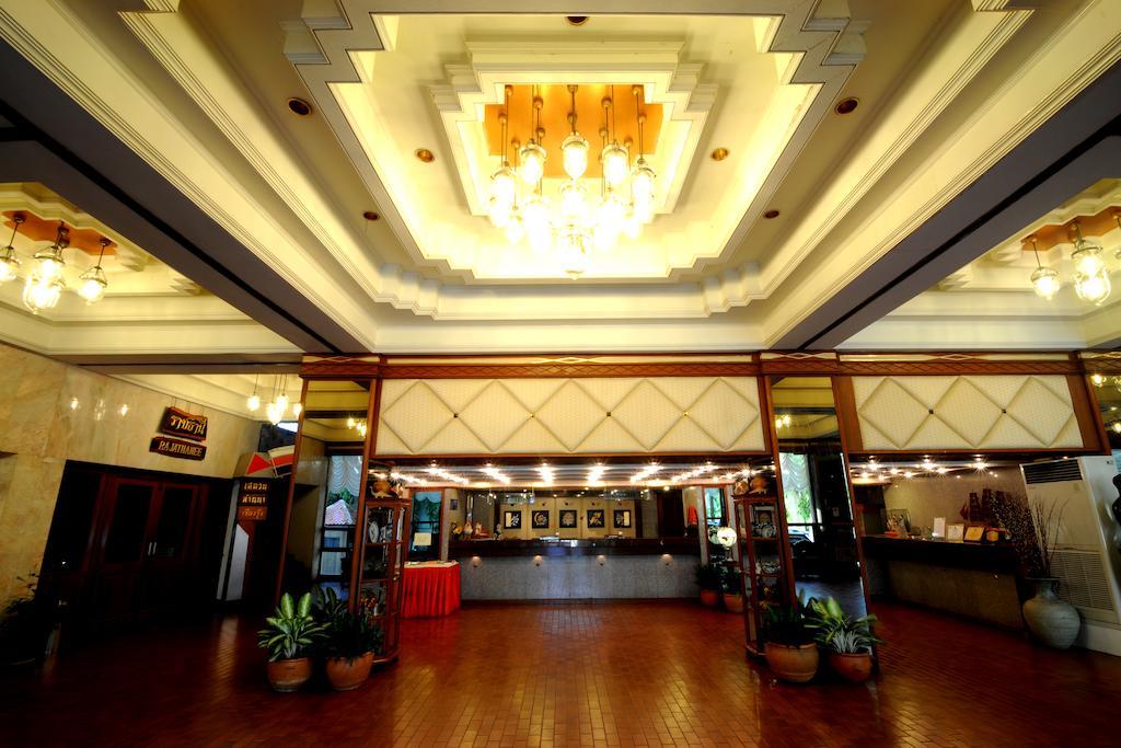 Nan Chao Hotel Фитсанулок Екстериор снимка